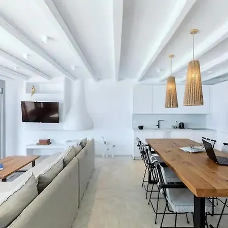 펜션 Modern Psarou Beach *